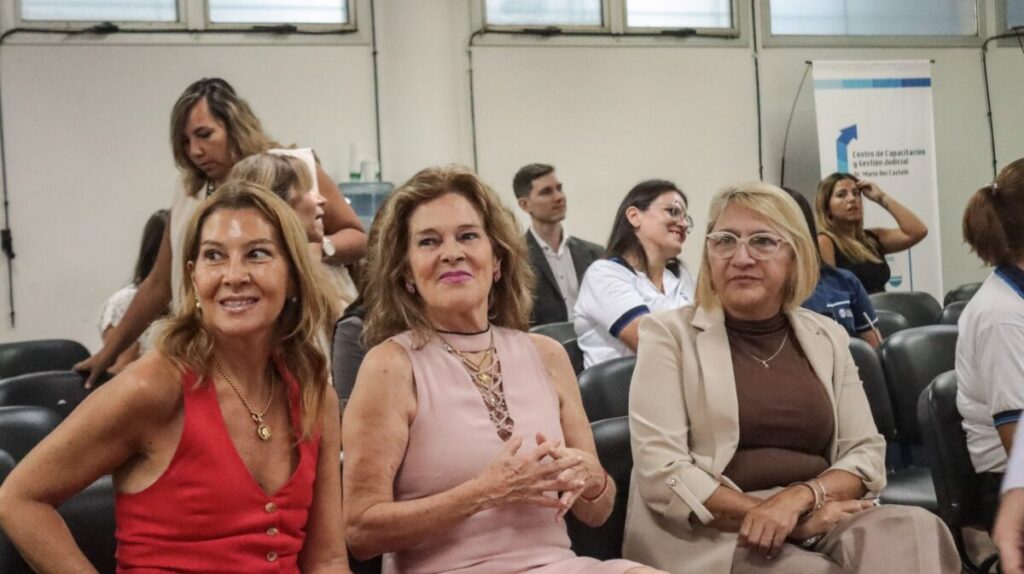 Edificio de Tribunales: la familia judicial se realizó controles de salud y colaboró con el Banco de Sangre, Tejidos y Biológicos de Misiones Edificio de Tribunales: la familia judicial se realizó controles de salud y colaboró con el Banco de Sangre, Tejidos y Biológicos de Misiones imagen-4