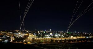 Estados Unidos e Israel atacan a Irán, EN VIVO: las Fuerzas de Defensa israelíes identificaron misiles iraníes lanzados hacia su territorio imagen-1