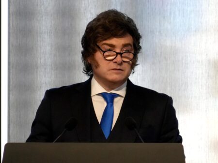 Irán condenó los dichos “insultantes, hostiles y antiiraníes” de Javier Milei imagen-11