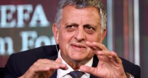 Horacio Marín, CEO de YPF: "La nafta la subimos en forma transitoria, los consumidores nos tienen que aplaudir de parado" imagen-3