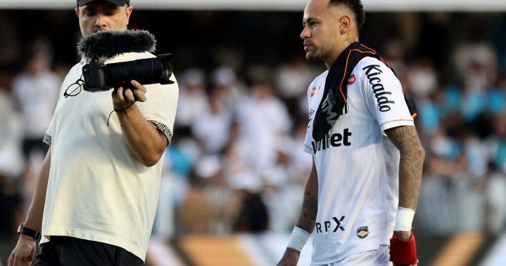 Neymar habló sobre sus ganas de jugar el Mundial: "Mi deseo es volver a la selección" y "eso no depende de mí" imagen-38