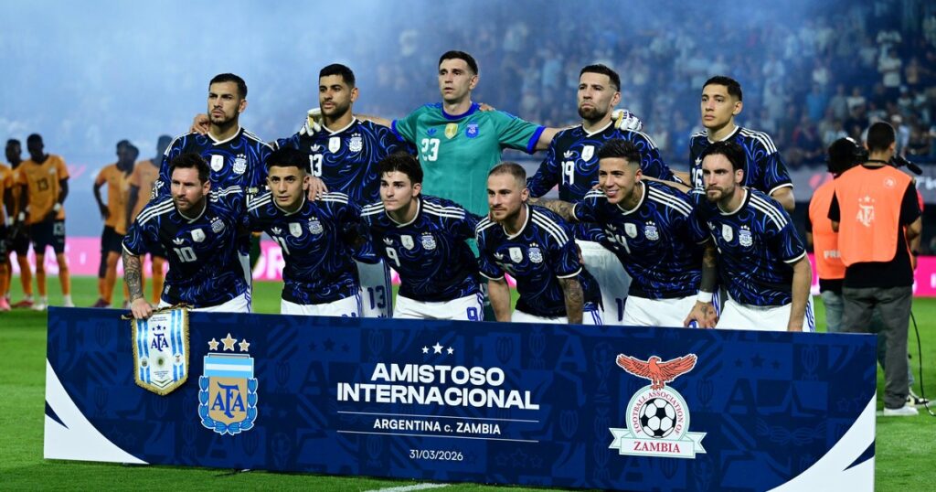 El 1x1 de Argentina vs Zambia: Leandro Paredes se metió en la formación de gala de la Scaloneta y fue el mejor en una buena noche de la Selección imagen-98