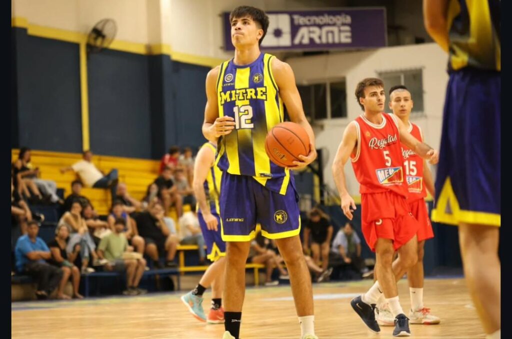 Sólido triunfo de Mitre en su casa imagen-5