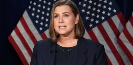 Una senadora de EE.UU. presentó un proyecto de ley para limitar el uso de IA por parte del Pentágono imagen-7