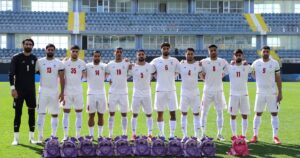 El impactante homenaje de la selección de Irán en medio de la guerra: posaron con mochilas por las víctimas del bombardeo a una escuela imagen-3