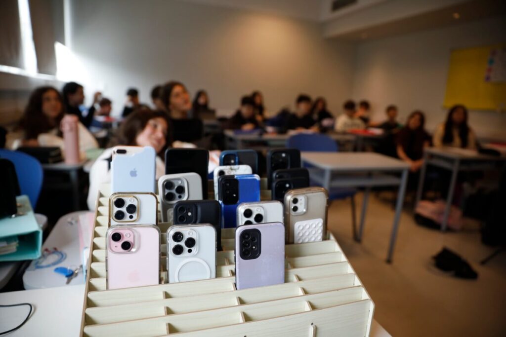 La batalla contra el celular imagen-95