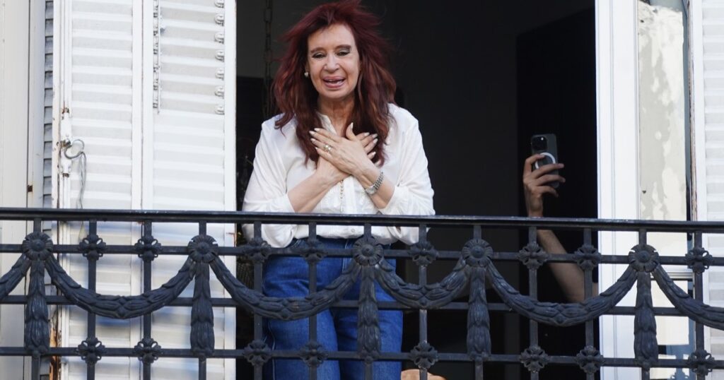 Causa cuadernos: a pesar de los pedidos de celeridad, esta semana no habrá audiencias y se demora una definición sobre Cristina Kirchner Causa cuadernos: a pesar de los pedidos de celeridad, esta semana no habrá audiencias y se demora una definición sobre Cristina Kirchner imagen-98