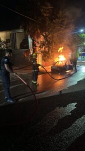 Un incendio destruyó por completo un vehículo en El Soberbio imagen-2