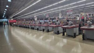 Se desploma el consumo: ventas minoristas caen 5,6% y la mayoría de los comerciantes descarta invertir imagen-1