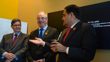 En Perú, Passalacqua se reunió con el Gobernador de la Región de Lambayeque para impulsar una ruta de turismo religioso internacional imagen-12