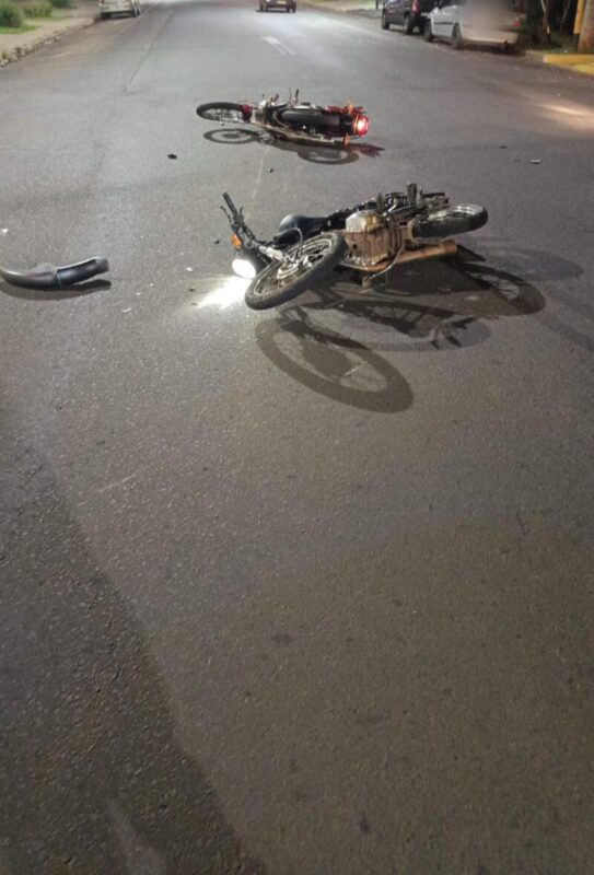 Posadas: choque entre motos dejó una mujer hospitalizada y uno de los conductores dio positivo de alcoholemia imagen-5