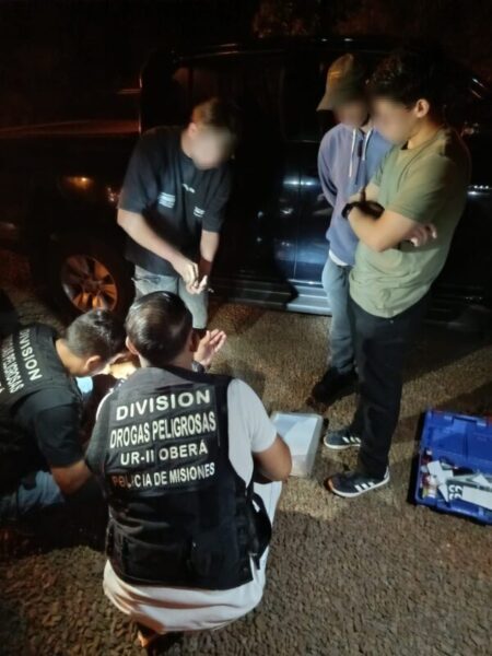 Cuatro operativos antinarcóticos en Misiones tuvieron como resultado 5 demorados y el secuestro de marihuana y cocaína Cuatro operativos antinarcóticos en Misiones tuvieron como resultado 5 demorados y el secuestro de marihuana y cocaína imagen-68