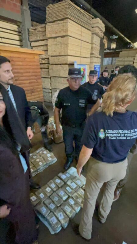 Destruyeron casi una tonelada y media de droga incautada por la Policía y resguardada en comisarías de Misiones imagen-12