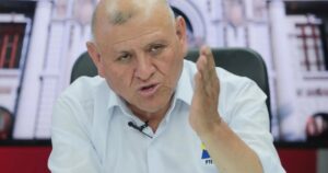 Murió Napoleón Becerra, candidato a presidente de Perú, en un accidente de tránsito Murió Napoleón Becerra, candidato a presidente de Perú, en un accidente de tránsito imagen-2