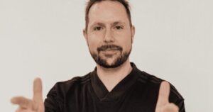 Javier Butragueño, doctor en Ciencias del Deporte: «La plancha no es el mejor ejercicio para el abdomen; es una forma más de trabajar el core» Javier Butragueño, doctor en Ciencias del Deporte: "La plancha no es el mejor ejercicio para el abdomen; es una forma más de trabajar el core" imagen-3