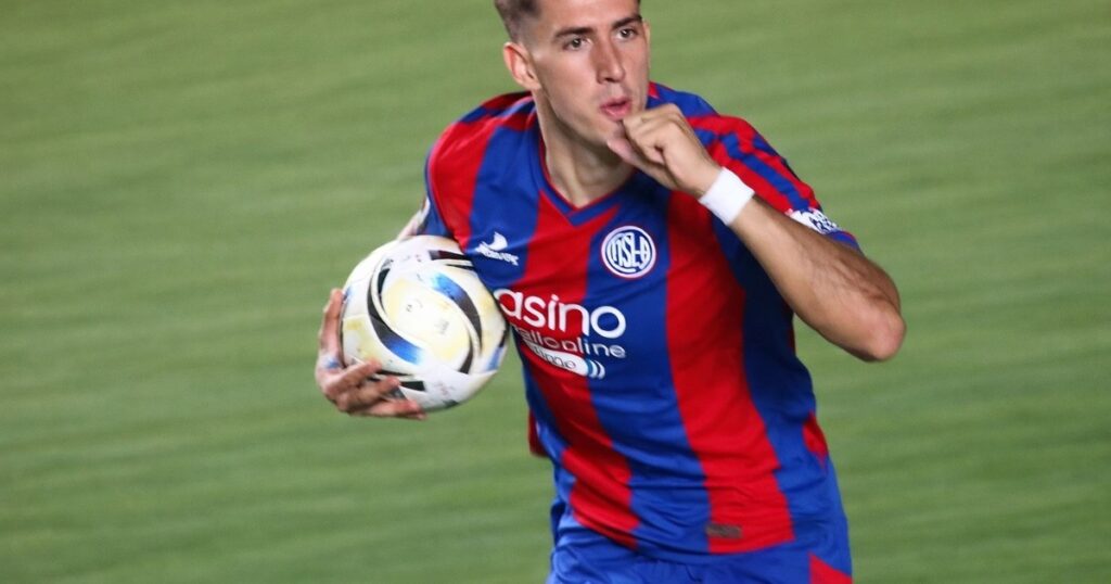 Video: Auzmendi metió un gol en la primera pelota que tocó como jugador de San Lorenzo Video: Auzmendi metió un gol en la primera pelota que tocó como jugador de San Lorenzo imagen-37