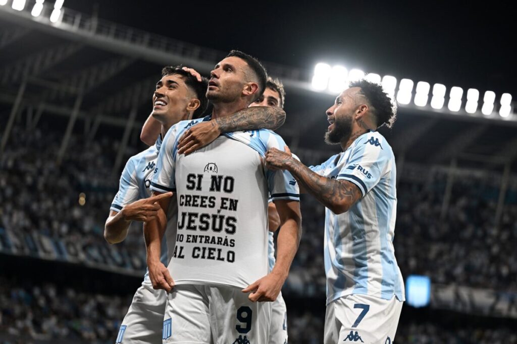 Costas relató su charla con Maravilla Martínez, que no iba a jugar por estar lesionado y “habló con Dios” imagen-98