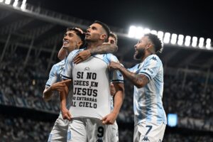 Costas relató su charla con Maravilla Martínez, que no iba a jugar por estar lesionado y “habló con Dios” imagen-4