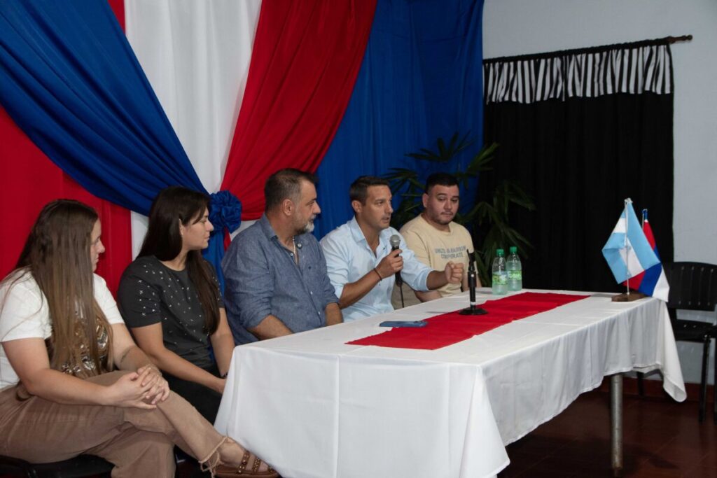 El intendente Matías Vilchez celebró la apertura de un quirófano en el hospital local El intendente Matías Vilchez celebró la apertura de un quirófano en el hospital local imagen-64