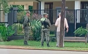 Escándalo en el puente: investigan presunta red de coimas y allanan a funcionaria provincial imagen-2