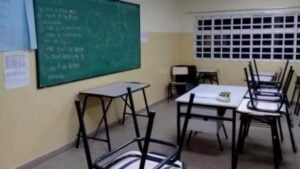 El paro docente nacional afecta el normal inicio de clases en 15 provincias El paro docente nacional afecta el normal inicio de clases en 15 provincias imagen-128