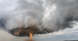 Alerta de tornados que amenazan varias ciudades de EE.UU.: pronóstico urgente de tormentas severas, granizos e inundaciones imagen-4