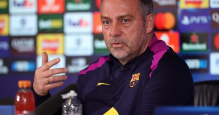 El gesto viral de Flick: evitó que un joven fuera atropellado y emocionó a todos imagen-22