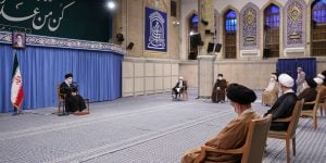 Medio Oriente | Irán eligió en secreto al sucesor de Khamenei mientras Israel amenaza con atacar al nuevo líder y continúan los bombardeos Medio Oriente | Irán eligió en secreto al sucesor de Khamenei mientras Israel amenaza con atacar al nuevo líder y continúan los bombardeos imagen-15