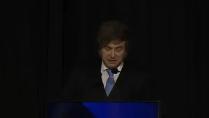 Javier Milei en Córdoba | Defendió su gestión, prometió hacer de Argentina “el país más libre del mundo” y calificó a la oposición de “horda de vagos” Javier Milei en Córdoba | Defendió su gestión, prometió hacer de Argentina “el país más libre del mundo” y calificó a la oposición de “horda de vagos” imagen-1