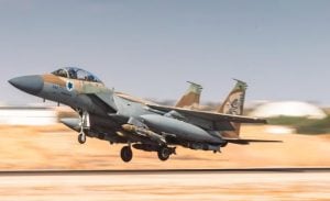 Guerra en Medio Oriente: Israel afirma haber eliminado a dos jefes de inteligencia iraní en un ataque aéreo en Teherán imagen-4