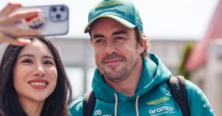 Fernando Alonso fue papá: su felicidad, la gastada de Mercedes y el guiño de Aston Martin imagen-36