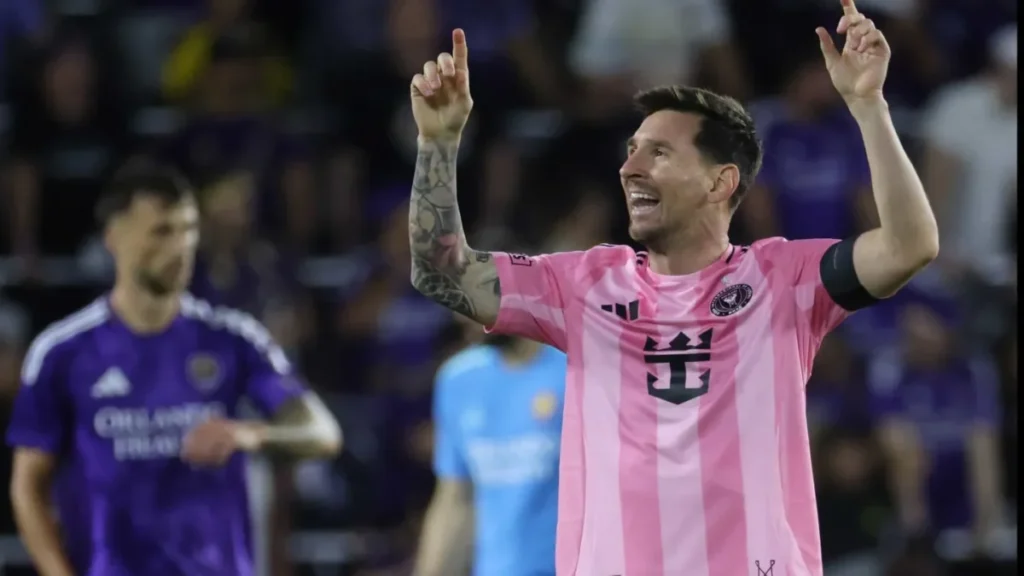 Messi anotó dos golazos en el clásico ante Orlando y alcanzó una nueva marca en su carrera - TyC Sports imagen-5
