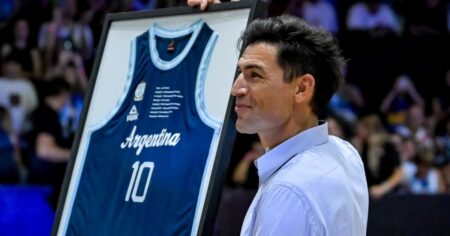 El sentido reconocimiento a Carlos Delfino por su trayectoria en la Selección Argentina de básquet imagen-18