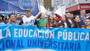 Continúa paro universitario nacional por recomposición salarial y aplicación de Ley de Financiamiento imagen-1