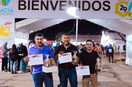 Apicultores misioneros fueron reconocidos a nivel internacional por la calidad de la miel Apicultores misioneros fueron reconocidos a nivel internacional por la calidad de la miel imagen-6