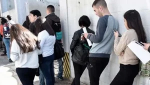 Posadas: 4 de cada 10 jóvenes de 18 a 24 años no continúa estudios imagen-1