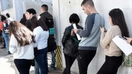 Posadas: 4 de cada 10 jóvenes de 18 a 24 años no continúa estudios imagen-5