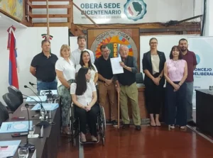 El Concejo Deliberante de Oberá declaró de beneplácito el libro “Sembrando Saber, Turuuy Yachay” de Carlos José Rivero imagen-1