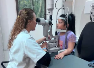 “No ve el pizarrón”: la señal de alerta sobre el uso excesivo de las pantallas “No ve el pizarrón”: la señal de alerta sobre el uso excesivo de las pantallas imagen-1