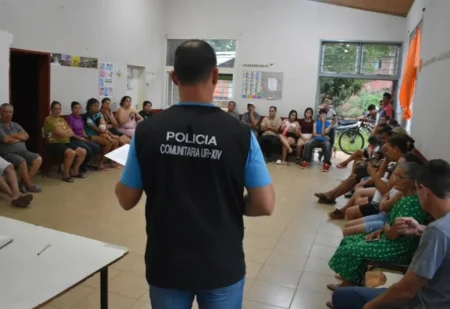 Vecinos de Santa Rosa y la Policía refuerzan acciones contra el consumo problemático y la inseguridad imagen-7