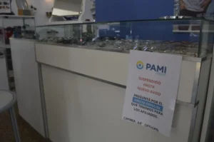 Ópticas de Misiones suspenden atención a afiliados del Pami por demoras en pagos Ópticas de Misiones suspenden atención a afiliados del Pami por demoras en pagos imagen-2
