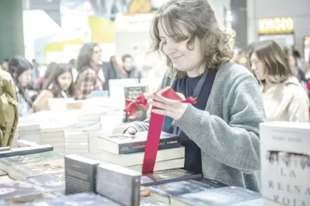 Convocan a autores para la Feria del Libro de Buenos Aires imagen-17