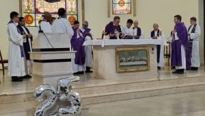 El obispo Juan Rubén Martínez celebró el 25 aniversario de su ministerio en Posadas con un llamado a la unidad y la oración por el país imagen-8