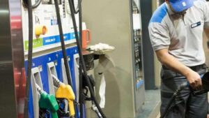 Por la suba del petróleo, los combustibles aumentaron casi 7% en marzo imagen-2