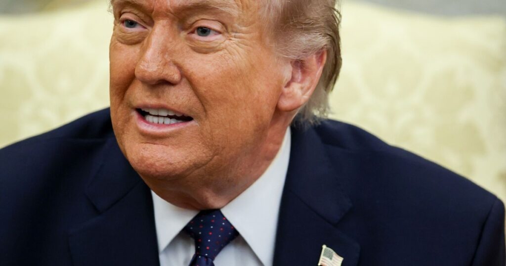 Mientras se dispara el precio del petróleo y sube la nafta, Donald Trump se jacta de que los ataques de Estados Unidos e Israel contra Irán dejaron “prácticamente todo destruido” Mientras se dispara el precio del petróleo y sube la nafta, Donald Trump se jacta de que los ataques de Estados Unidos e Israel contra Irán dejaron “prácticamente todo destruido” imagen-98