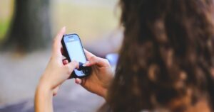 En EE.UU. desarrollan un esmalte transparente que convierte la uña en un lápiz óptico para pantallas táctiles imagen-4