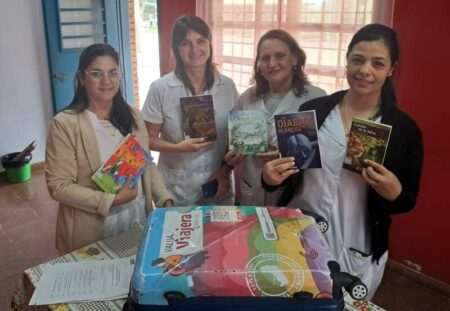 Biblioteca Pública De Las Misiones: La Valija Viajera recorre Eldorado y acerca libros a barrios y escuelas imagen-16