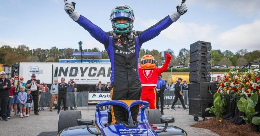 Triunfo argentino en Indy NXT: Alessandro De Tullio ganó en Barber imagen-4