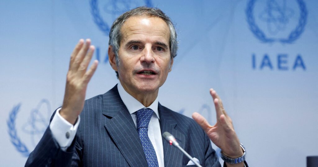 Rafael Grossi, presidente del Organismo Internacional de Energía Atómica, pidió «máxima moderación militar» ante los ataques a Dimona y Natanz en Medio Oriente Rafael Grossi, presidente del Organismo Internacional de Energía Atómica, pidió "máxima moderación militar" ante los ataques a Dimona y Natanz en Medio Oriente imagen-98