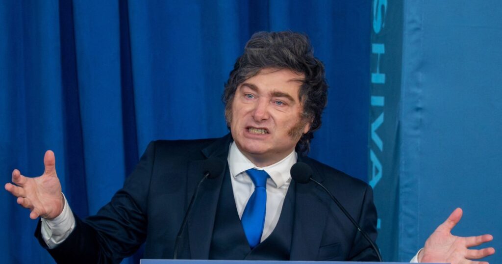 El gobierno de Irán acusó a Milei de haber cruzado una «línea roja» por decir que era un «enemigo» de la Argentina» El gobierno de Irán acusó a Milei de haber cruzado una "línea roja" por decir que era un "enemigo" de la Argentina" imagen-97